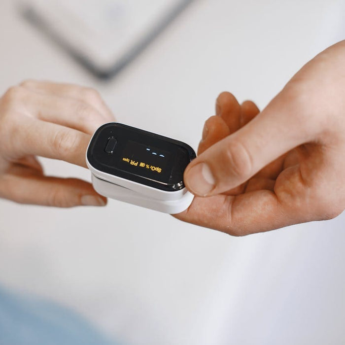 Covid et grippe 2025 : l'oxymètre, un objet utile à la maison