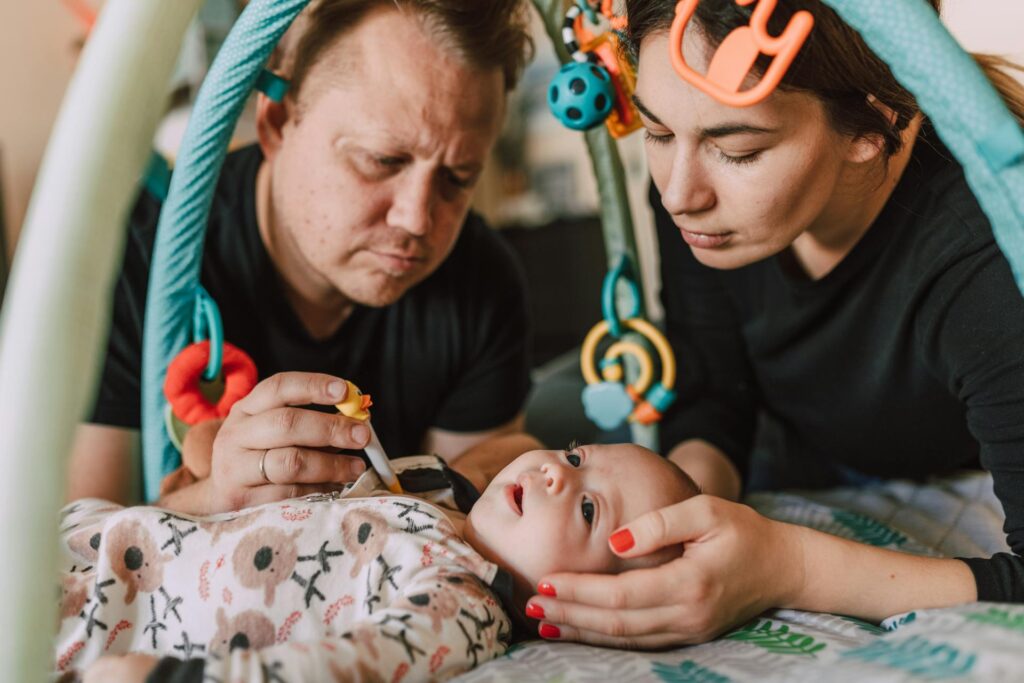 Prendre la température d’un bébé qui pleure : astuces et méthodes fiables